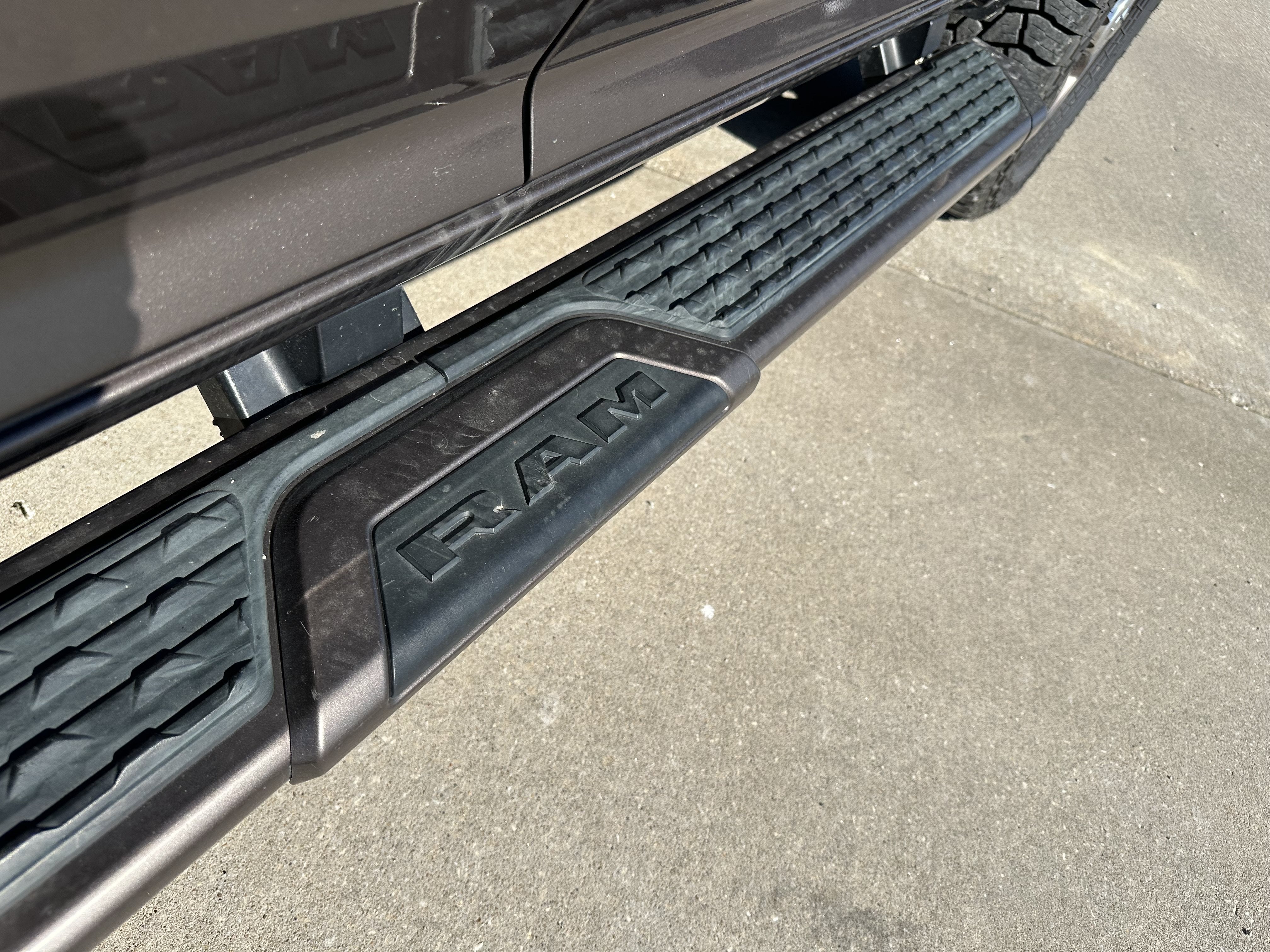2020 RAM 2500 Laramie Longhorn Crew Cab 4x4 6'4" Box