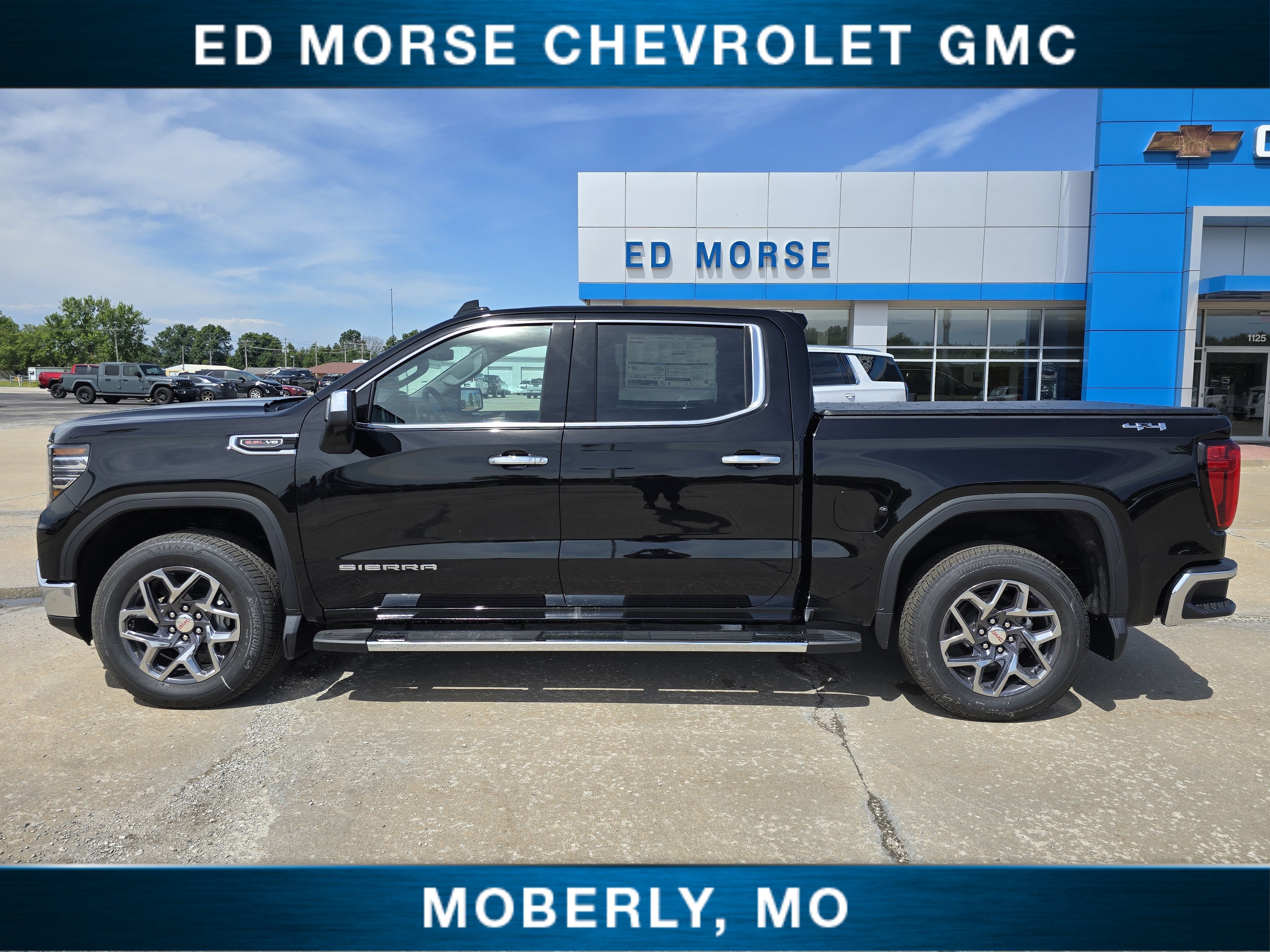 2026 GMC Sierra 1500 SLT