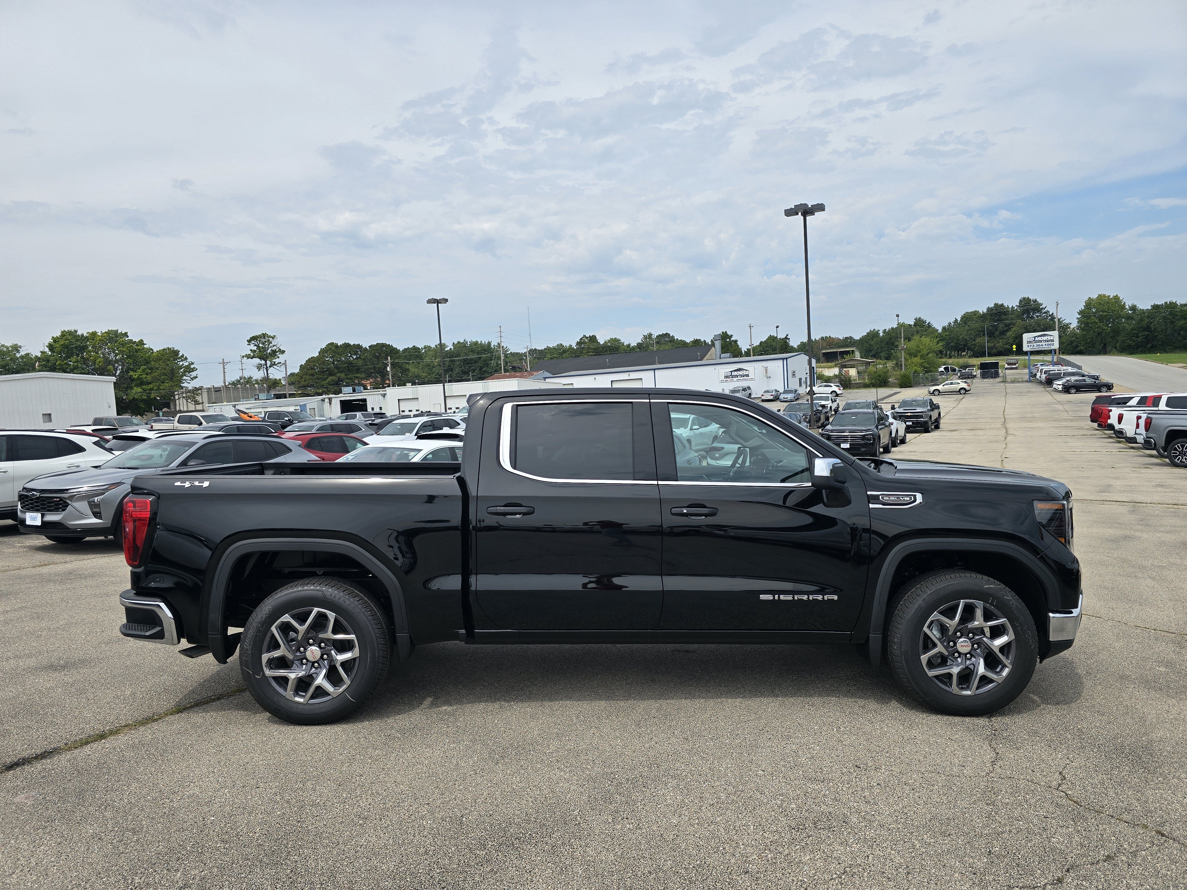 2026 GMC Sierra 1500 SLE
