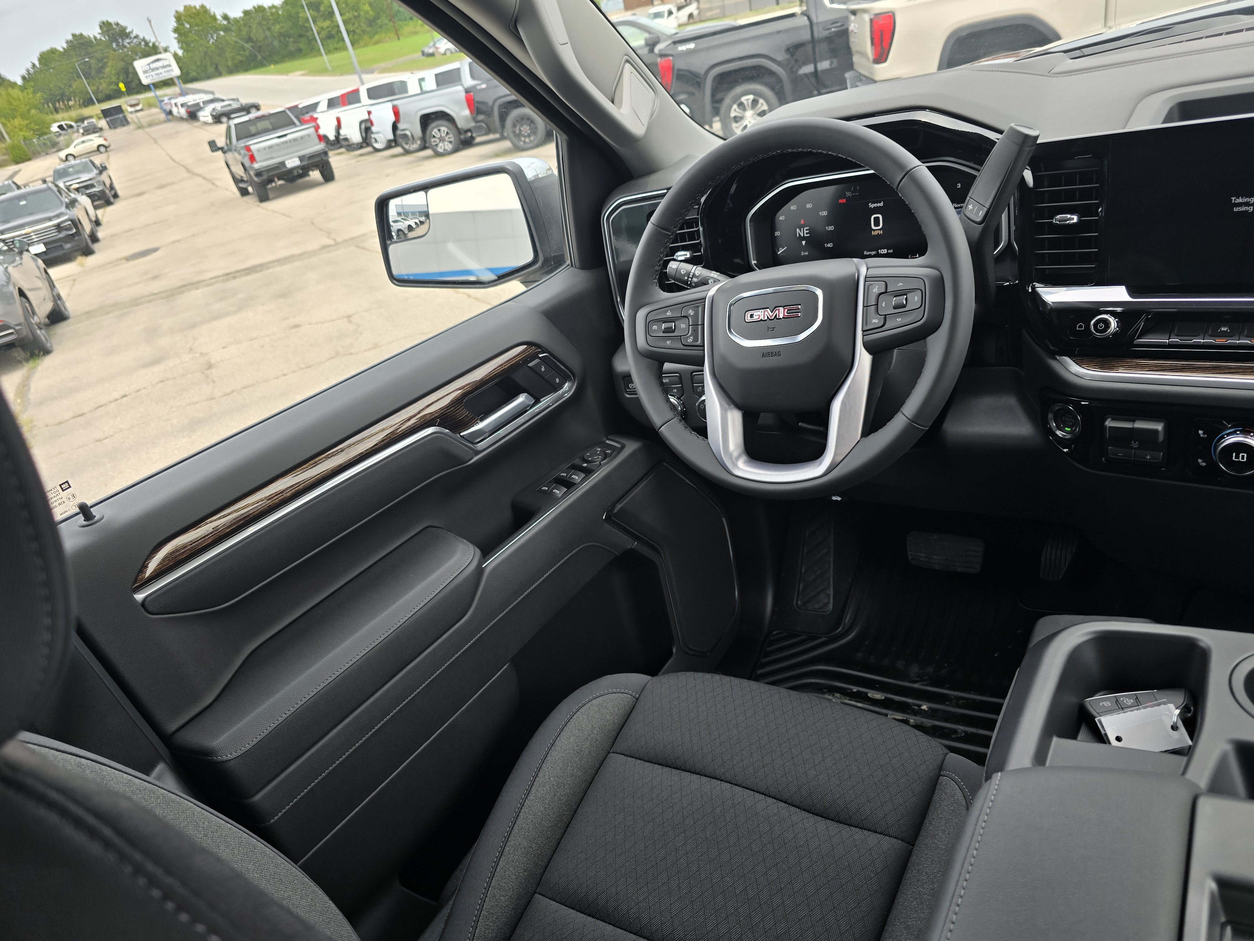 2026 GMC Sierra 1500 SLE